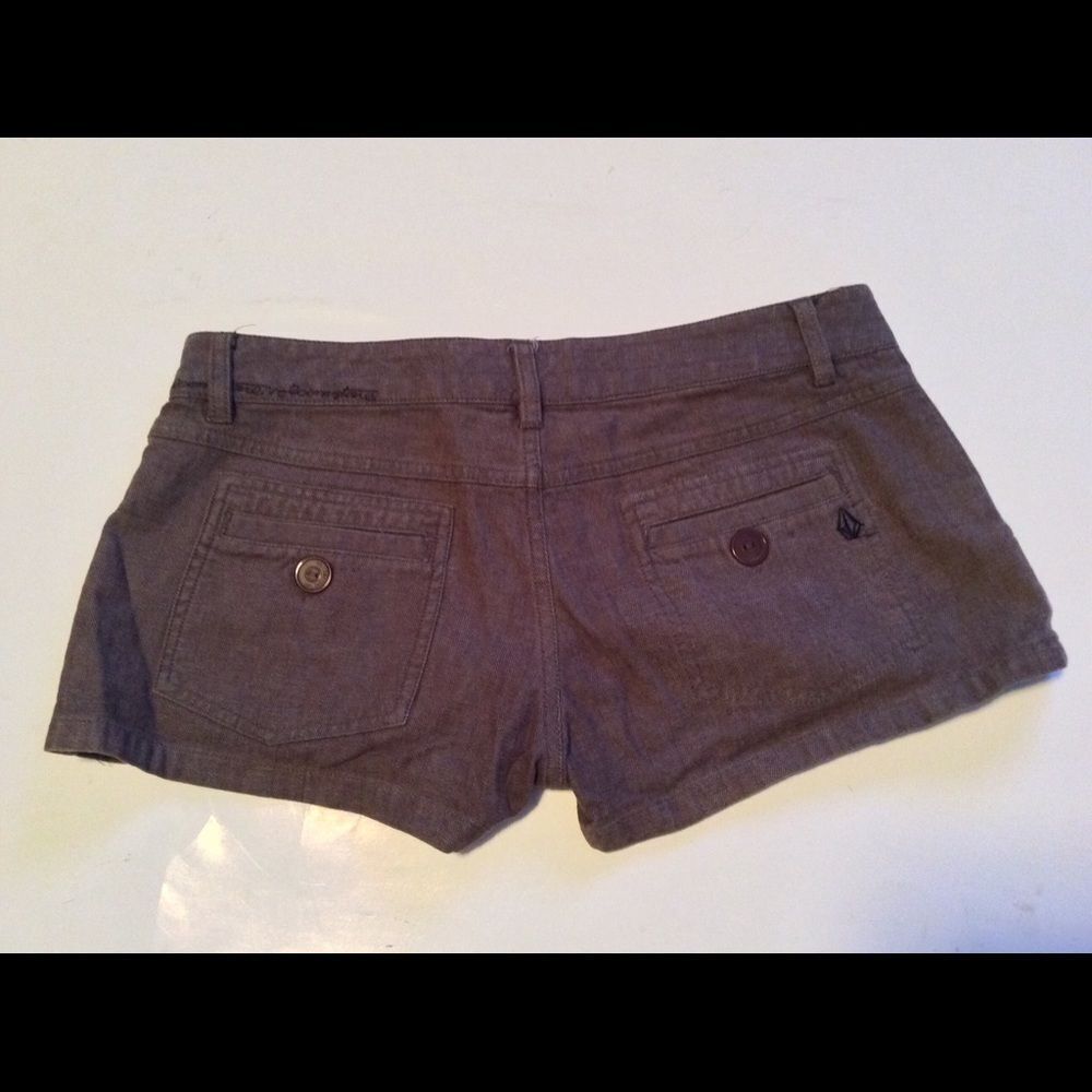 Volcom Shorts - Picture 2 of 5